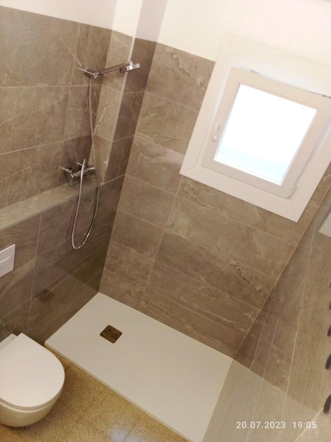 2 Bedroom Large Modern Apartment In Blanes Old Town 50M From The Beach! Buitenkant foto