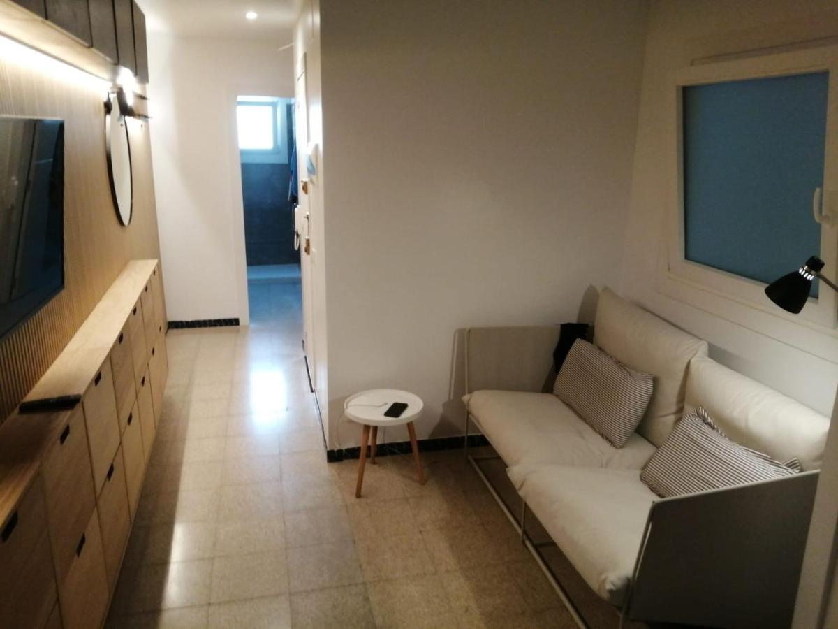 2 Bedroom Large Modern Apartment In Blanes Old Town 50M From The Beach! Buitenkant foto